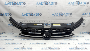 VW Jetta 25-26 grille without emblem