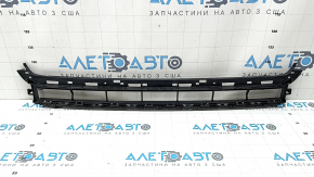 The lower grille of the front bumper of the Audi A6 C8 19-25 S-Line is broken.