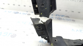 Right intercooler mount for Porsche Macan 15-26, broken fragment, broken mount