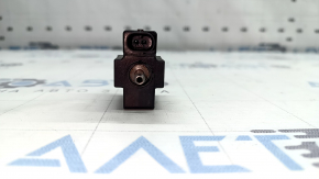 Porsche Macan 15-26 intake solenoid valve