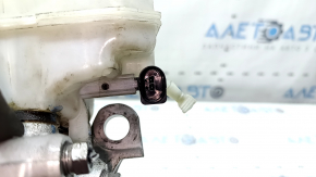 Master brake cylinder with reservoir Porsche Macan 17-18 2.0T for black calipers with cover