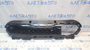 Kia Niro 19-22 EV radiator grille has broken fasteners and scratches