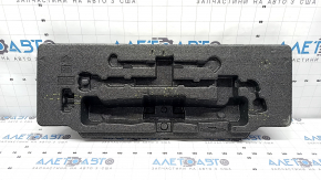 The foam under the Toyota Venza 21-24 tool is crushed