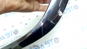 Left radiator grille molding for Mazda 3 19-26 4D chrome, chipped