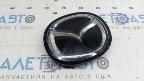 Mazda 3 19-26 radiator grille emblem under radar, chips, cracked