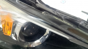 Mazda 3 19-23 right front headlight assembly, xenon, sand, varnish peeling off