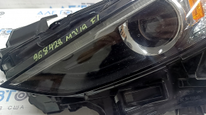 Mazda 3 19-23 xenon front left headlight assembly, needs polishing, varnish peeling off