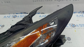 Mazda 3 19-23 xenon front left headlight assembly, needs polishing, varnish peeling off
