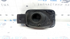 The fuel filler flap housing of the Audi A4 B9 17-25 has a broken mount.