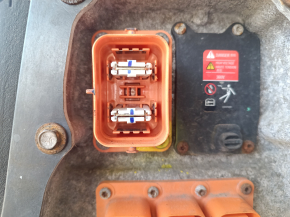 Chevrolet Volt 16-18 88kV 42.5Ah 322V battery assembly, broken bolts