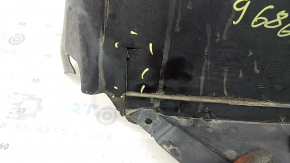 Front left fender liner, front part of Audi A4 B9 17-25, cracks, broken mount