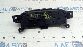 Mazda 3 19-21 Auto climate control, scratches on the screen