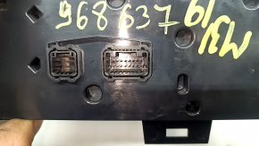 Mazda 3 19-21 Auto climate control, scratches on the screen