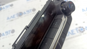 Mazda 3 19-21 Auto climate control, scratches on the screen