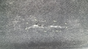 The engine guard of the Audi A4 B9 17-19 is worn and cracked.