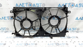 The diffuser radiator shroud is bare for Toyota Prius 50 16-22, the fasteners are broken.