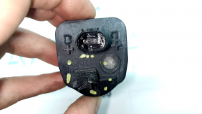 The left door sill light module for a BMW 3 G20 19-26 has a broken mount.