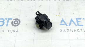 The right door sill light module of a BMW 3 G20 19-26 has a broken mount.