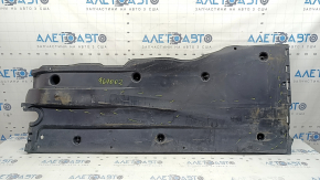 The right underbody protection of the VW Jetta 19-26 is worn out.