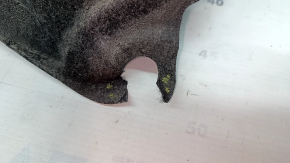 The rear right fender liner of Toyota Venza 21-24 is dented, the fastening is torn