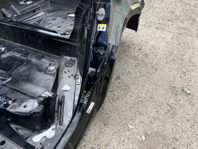The left rear fender of the Audi Q5 80A 18-24 is cut and dented.