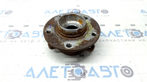 Jeep Compass 23-26 front left hub rusty