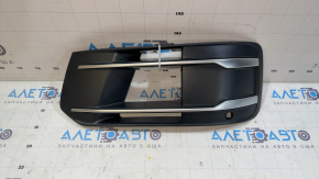 Left front bumper grille for Audi Q7 16-19, chrome, with parking sensors and no radar.