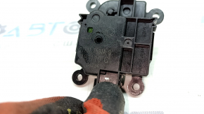 Right-hand actuator motor for the air conditioner heater for a Mazda 3 19-26