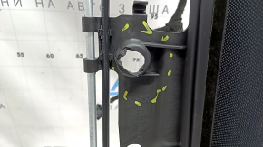 The hatch mechanism of the Volvo XC90 16-26 frame is cracked, fragments are missing