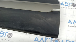 Lower front left door trim for Kia Sportage 23-26, structure with gray molding, X-Line, X-Pro, chips, scuffed