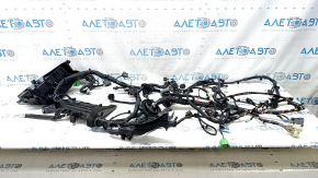Volvo XC60 22-26 underhood wiring with fuse box and distributor