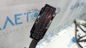 Volvo XC60 22-26 underhood wiring with fuse box and distributor