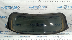 The rear window of the Kia Sportage 23-26 trunk is covered in soot.
