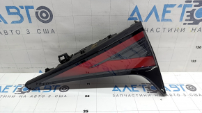 Kia Sportage 23-25 halogen inner tailgate light, right, scratches