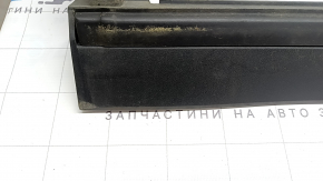 Left threshold for Kia Sportage 23-26, structure with seal and mudguard, worn seal, scratches, cracked mount
