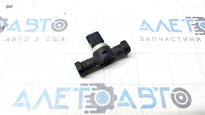 Volvo XC60 22-26 B6 fuel pressure sensor on the fuel line