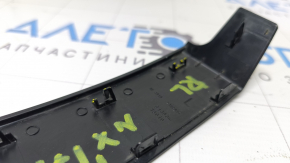 The left outer wing light cover for the Lexus NX200t NX300 NX300h 15-21 has broken fasteners.