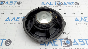 The rear right door speaker of the Hyundai Santa Fe 24-26 is dented.