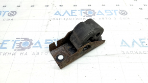 Mitsubishi Outlander 22-26 rear right muffler bracket rusty