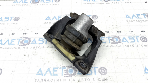 Volvo XC60 22-24 right engine mount microcracks
