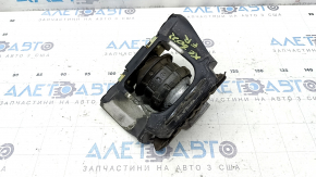 Volvo XC60 22-24 right engine mount microcracks