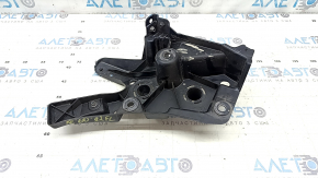 Lower front left fender bracket Volvo XC60 18-26 type 2