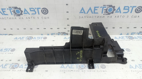 Hyundai Santa Fe 24-26 HEV intercooler deflector, missing fragment