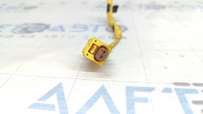 The front right airbag sensor connector for the Hyundai Santa Fe 24-26 is on the TV.