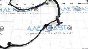 The left tailgate wiring harness for a Hyundai Santa Fe 2024-2026 has a broken connector.