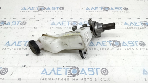 Kia Sportage 23-26 2.5 Master Brake Cylinder with Reservoir and Cap