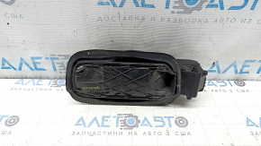 The fuel filler flap housing of the Audi A5 F5 18-25 5D has a torn seal.
