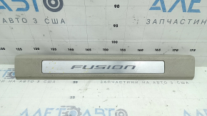 Front right door sill trim for Ford Fusion mk5 17-20, gray, with chrome insert, scratches, dry cleaning, dents and dings