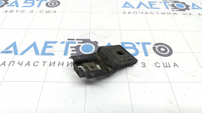 The lower right rear bumper bracket for a Mercedes W213 E 17-23 is broken.