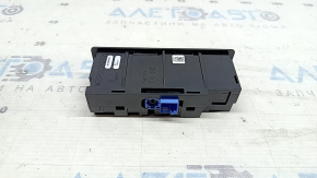 USB HUB, SD Mercedes W213 E 300/400/450/53/63 17-18 scratches